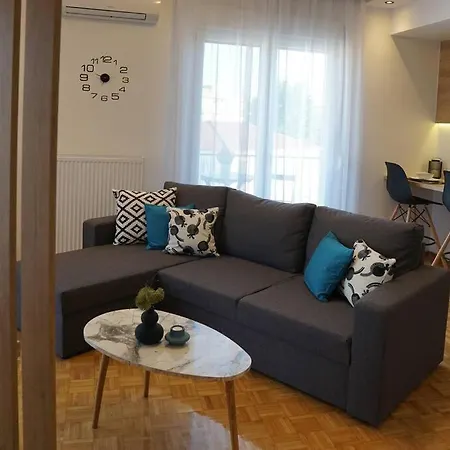 σε πολυκατοικία 公寓